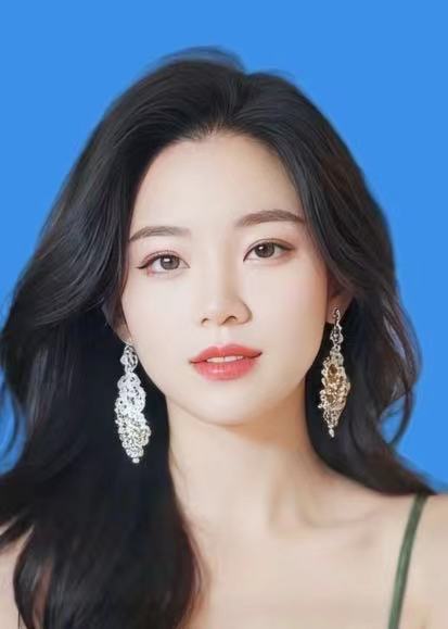 占  曼